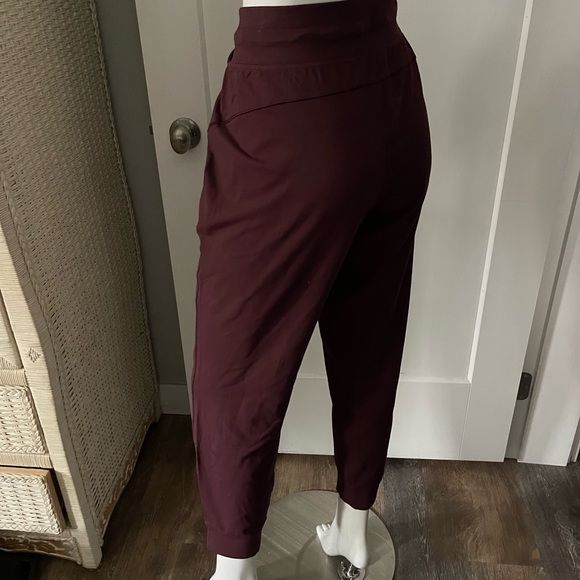 Lululemon Joggers - Picture 6 of 8